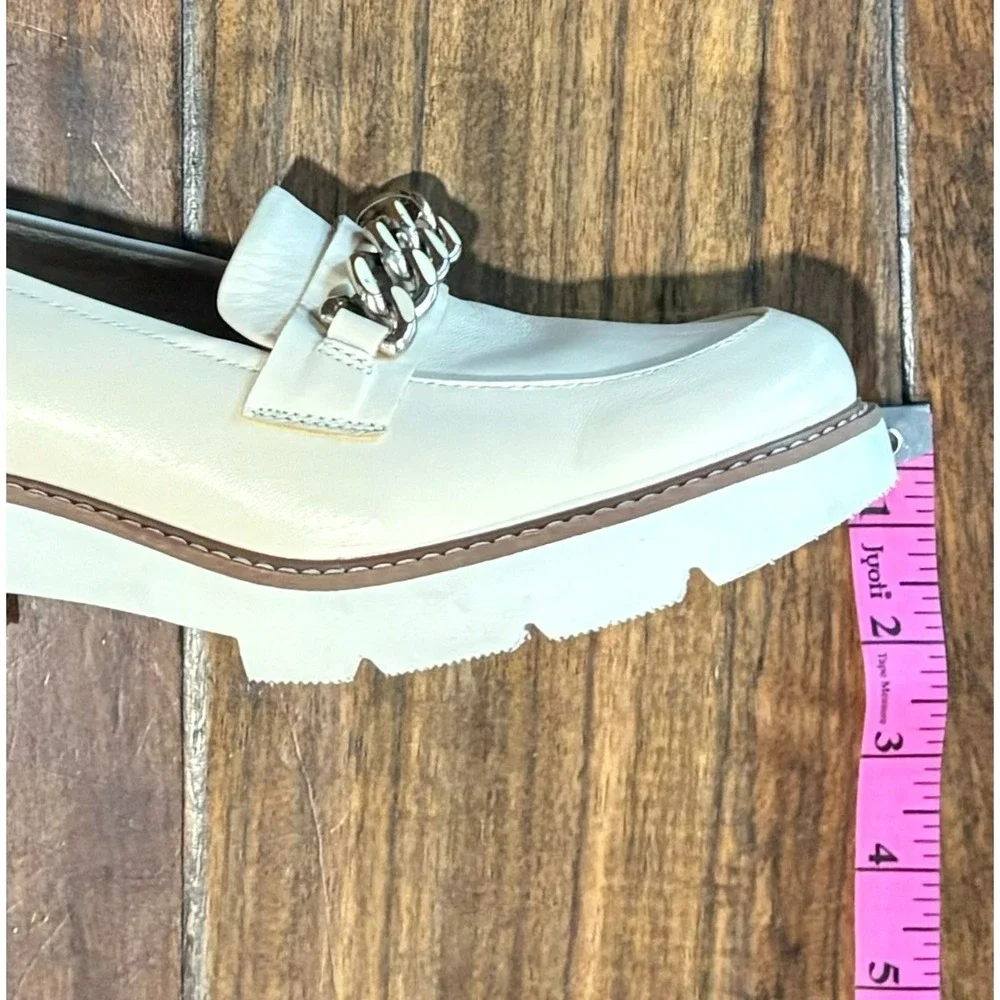 Naturalizer Women's Desi Loafers Vanilla Beige Leather Gold Chain Accent Size 9M